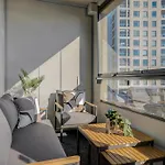 Stylish With Gym & Spacious Balcony By Nordic Collection Daire Helsinki