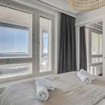 Daire Stylish With Gym & Spacious Balcony By Nordic Collection *